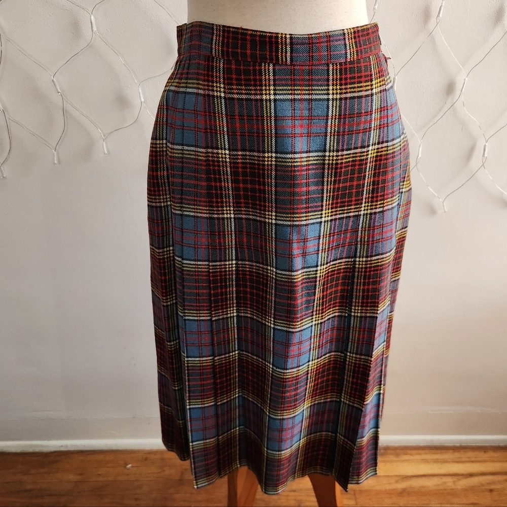 Vintage James Pringle Pleated Plaid Skirt • Made In Scotland • 100% Wool • Large